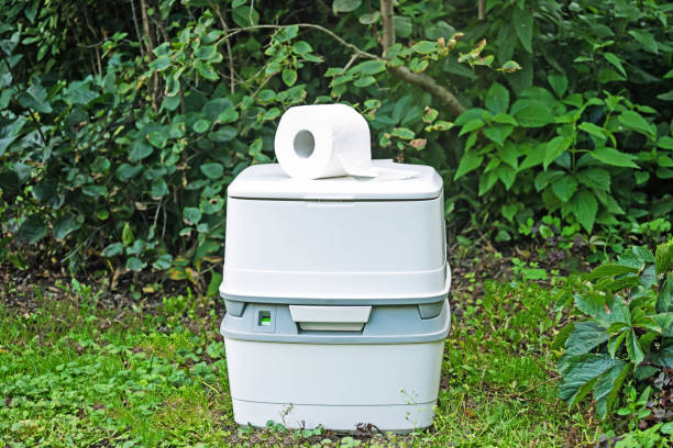 Best Portable restroom trailer rental  in Barrington, IL